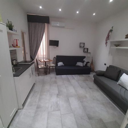 Bed and Breakfast 2 Passi A Napoli Exterior foto
