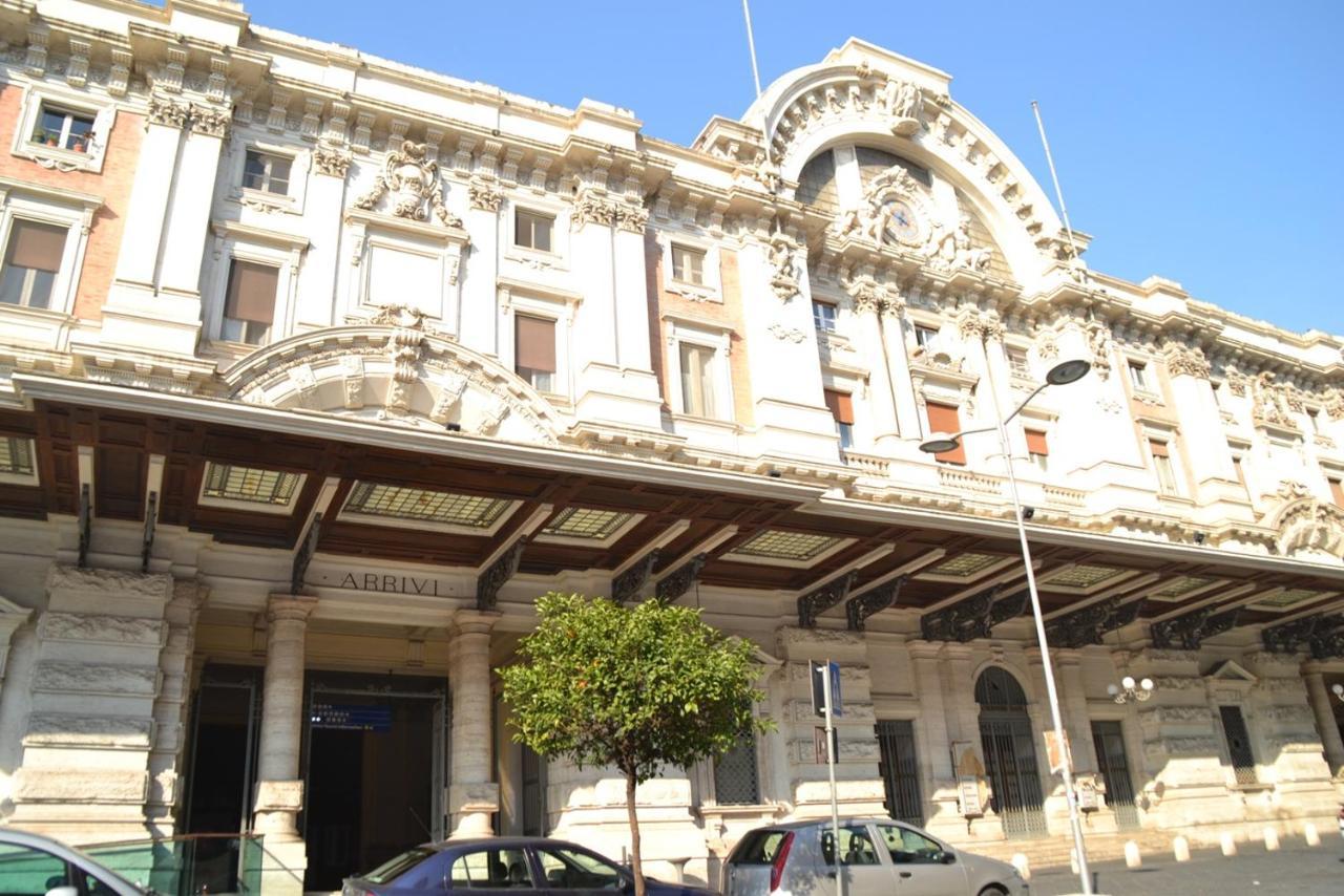 Bed and Breakfast 2 Passi A Napoli Exterior foto