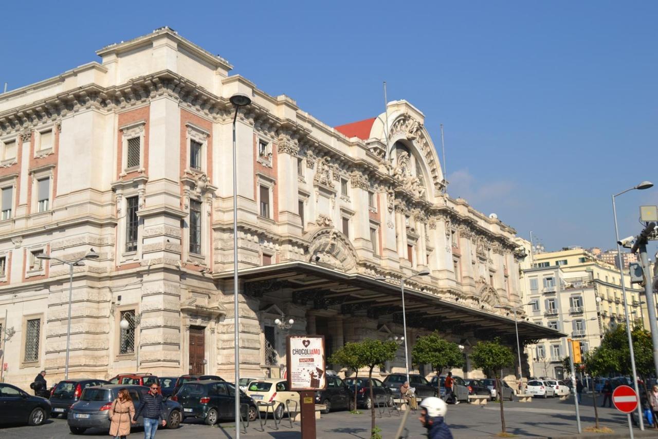 Bed and Breakfast 2 Passi A Napoli Exterior foto