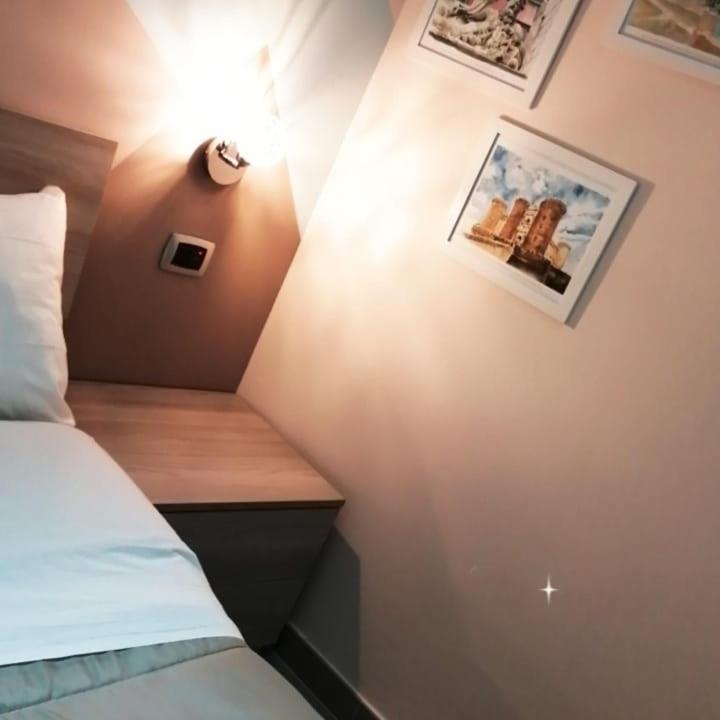 Bed and Breakfast 2 Passi A Napoli Exterior foto