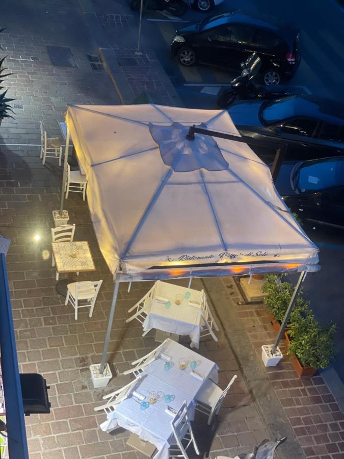 Bed and Breakfast 2 Passi A Napoli Exterior foto